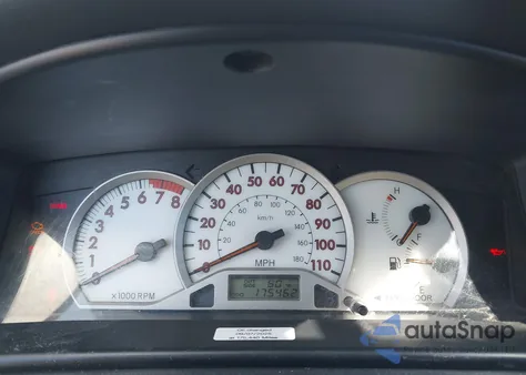 2005 Toyota Corolla S z USA, uszkodzony, nr VIN 1NXBR32E35Z493967